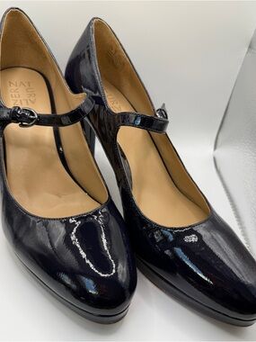 Naturalizer Women's Navy Patent Mary Jane Pumps